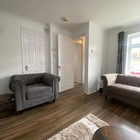 Charming 3Bed House In Strood Villa Wainscot Exterior photo