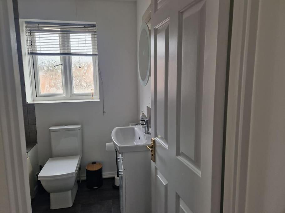 Holiday home Charming 3bed House In Strood Wainscot