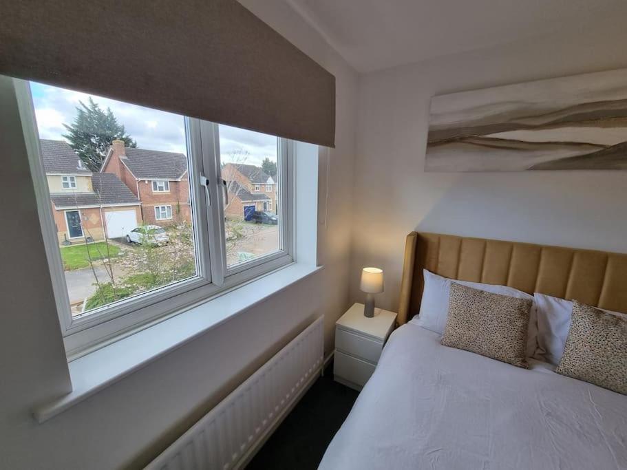 Charming 3bed House In Strood Holiday home
