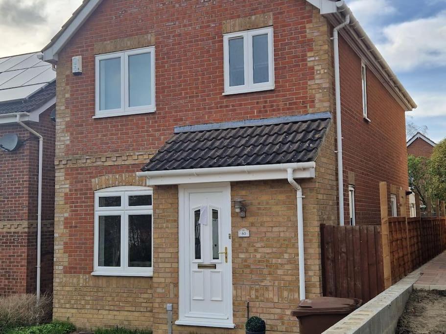 Charming 3bed House In Strood Holiday home