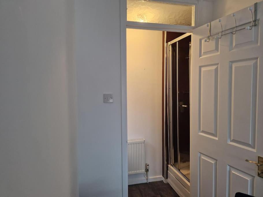 Charming 3bed House In Strood Holiday home